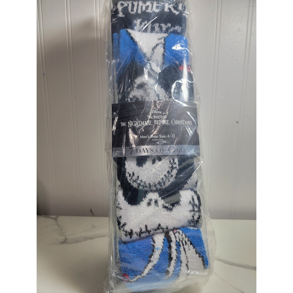 The Nightmare Before Christmas Socks  7 Pair CREW SOCKS SIZE 6-12 New‎